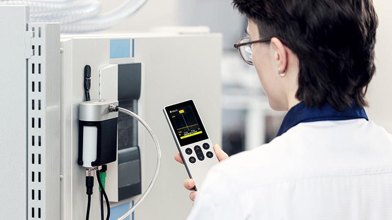 Vaisala GMP80 CO2 probe with handheld indicator